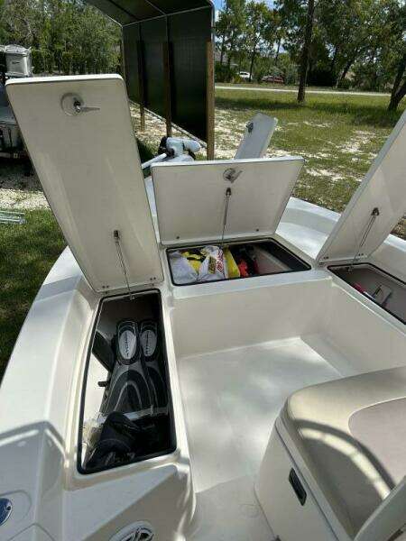 2017 Pathfinder 2200 TRS