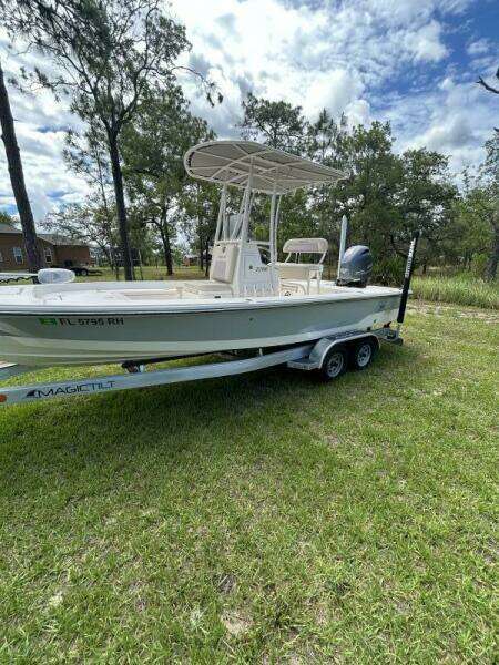 2017 Pathfinder 2200 TRS