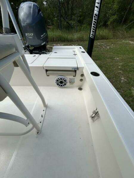 2017 Pathfinder 2200 TRS