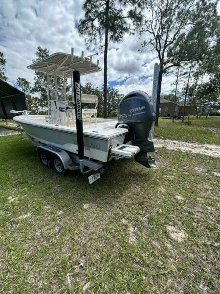 2017 Pathfinder 2200 TRS