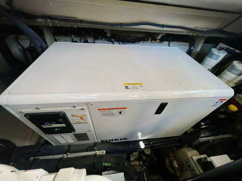 2017 Sea Ray 400 Sundancer