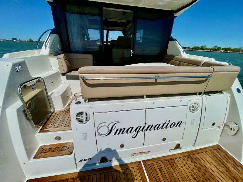 2017 Sea Ray 400 Sundancer