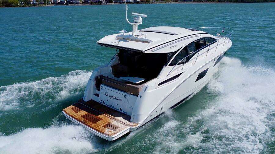 2017 Sea Ray 400 Sundancer