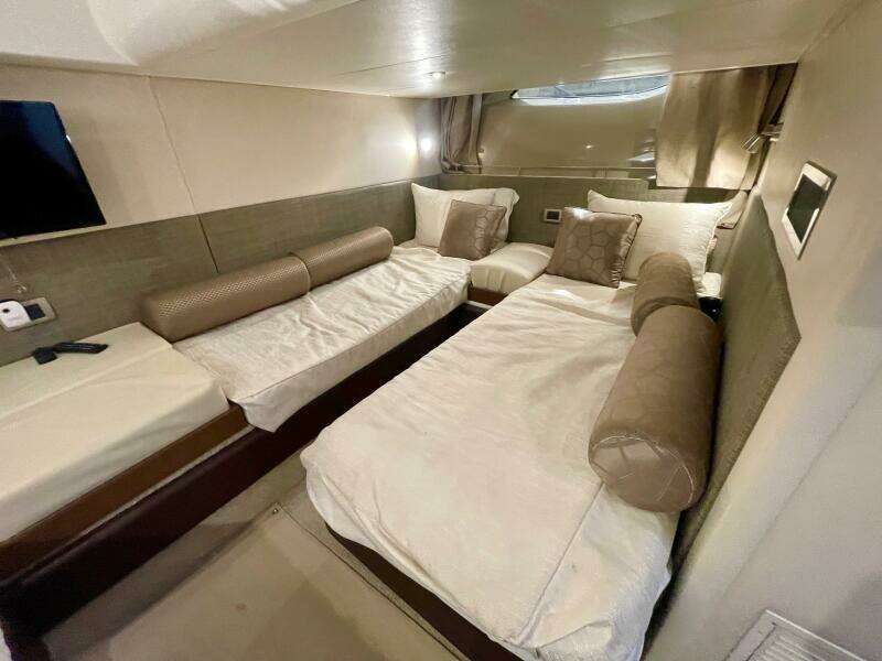 2017 Sea Ray 400 Sundancer