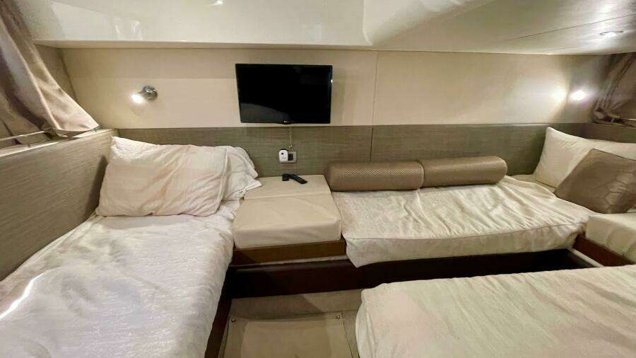 2017 Sea Ray 400 Sundancer