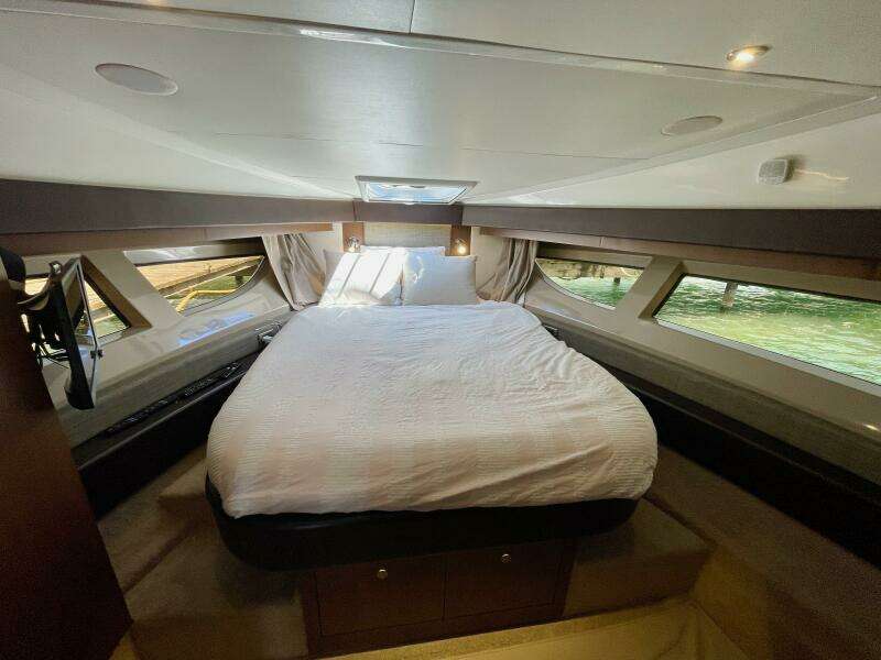 2017 Sea Ray 400 Sundancer