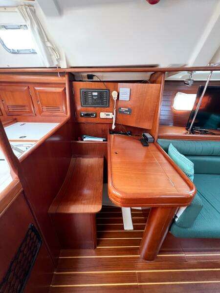 2002 Beneteau 361