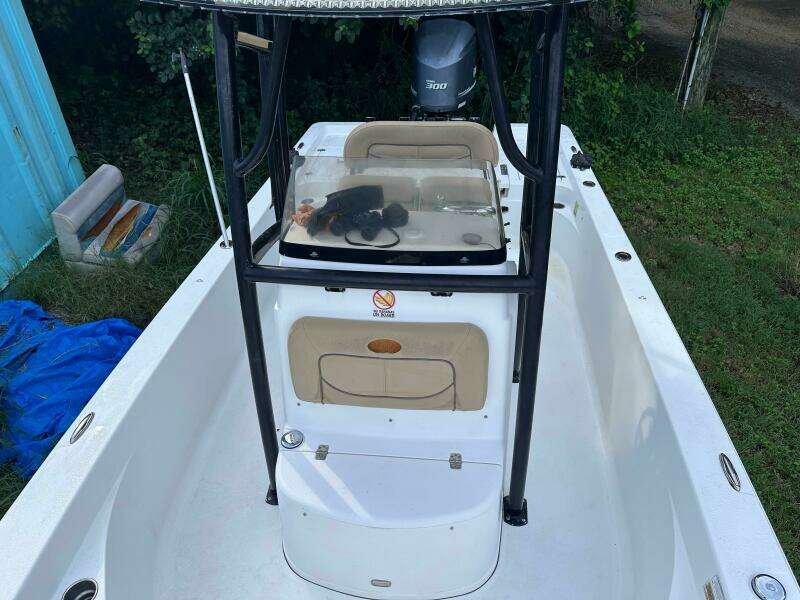 2014 Sportsman Masters 247 Bay Boat