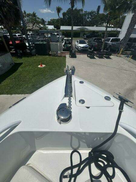 2007 Everglades 240CC