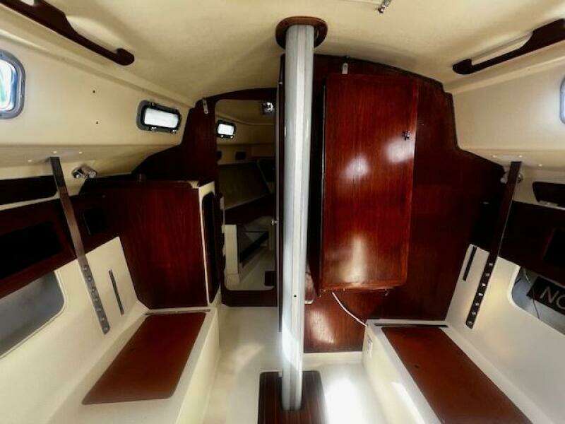 1983 Pearson 303 Sloop