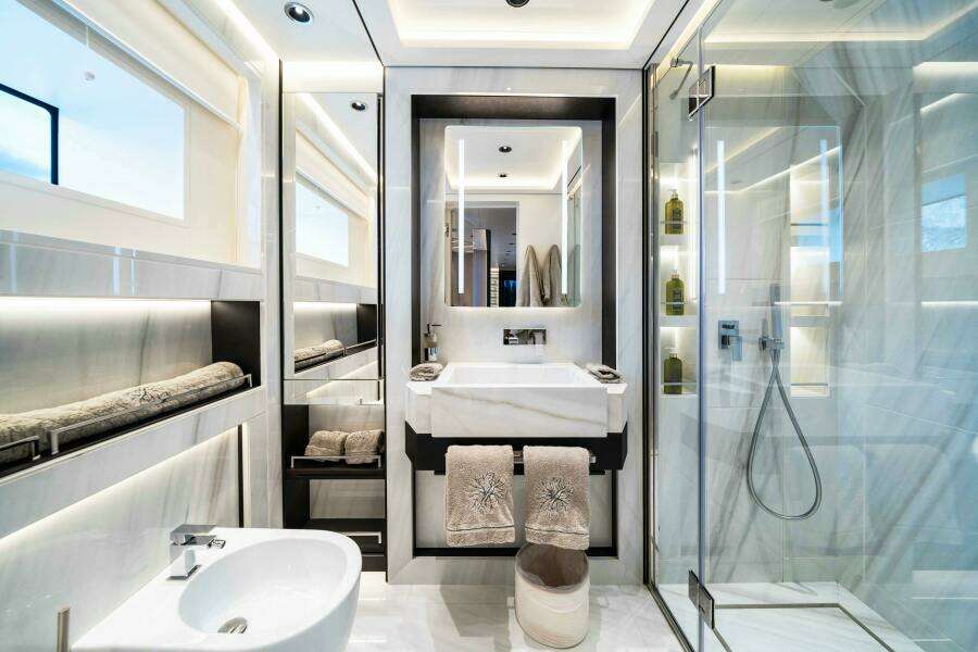 2028 Ocean King DUCALE 120