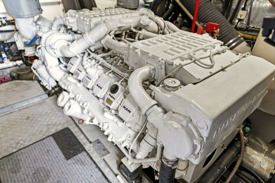 2006 Sunseeker 75 Yacht