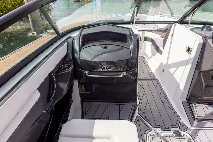 2023 Monterey 255 Super Sport boat interior with sleek design and modern features.