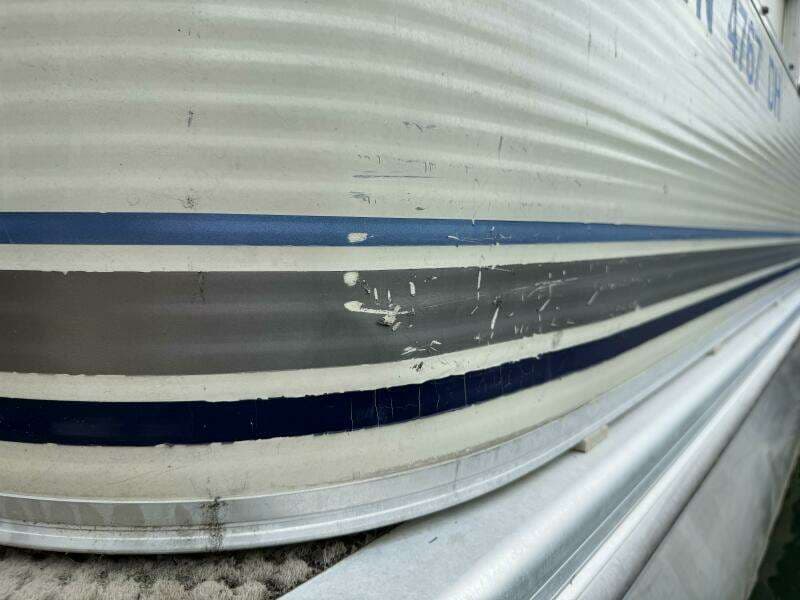 2002 Bennington 257L Pontoon Boat