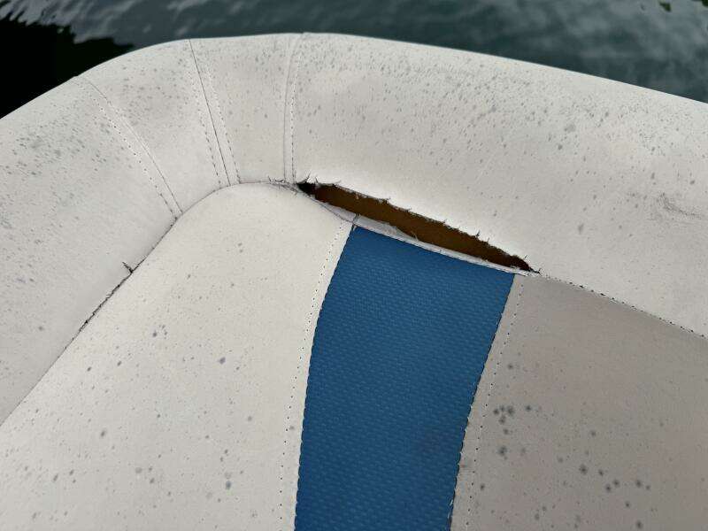 2002 Bennington 257L Pontoon Boat