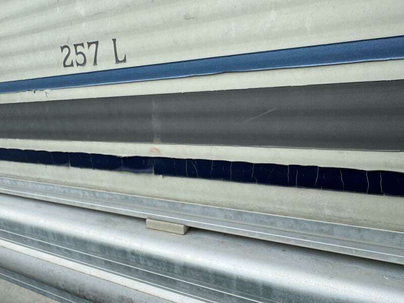 2002 Bennington 257L Pontoon Boat