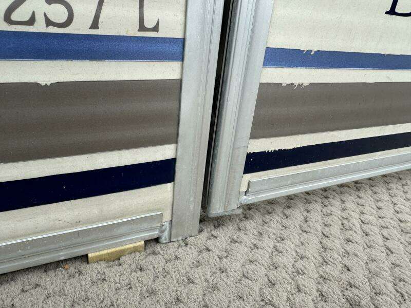 2002 Bennington 257L Pontoon Boat