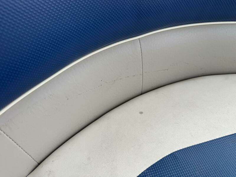 2002 Bennington 257L Pontoon Boat