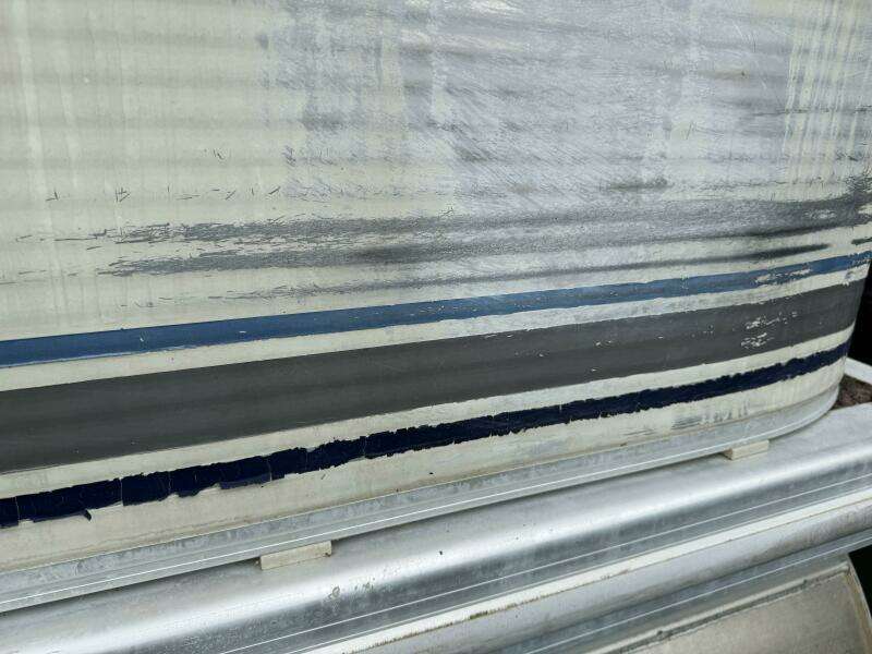 2002 Bennington 257L Pontoon Boat