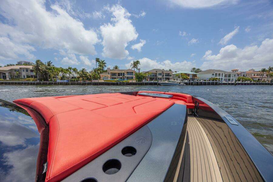 2023 Vanquish Yachts VQ58