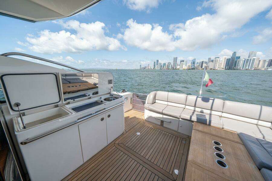 2012 Princess V52