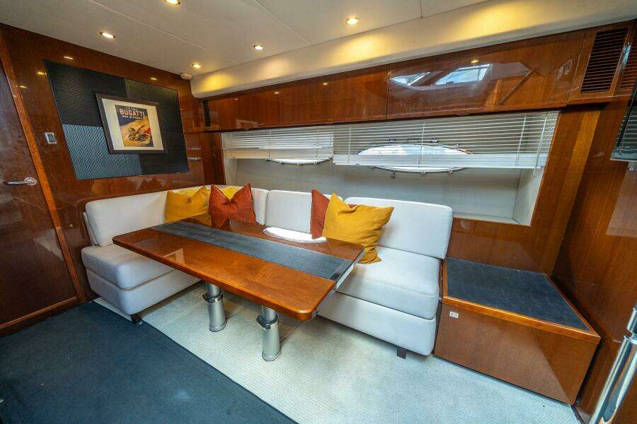 2012 Princess V52