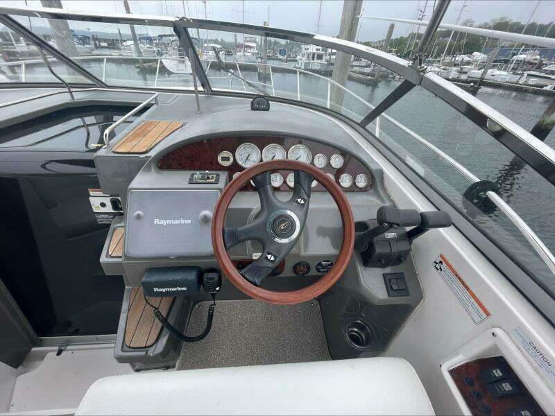 2007 Regal 3360 Window Express