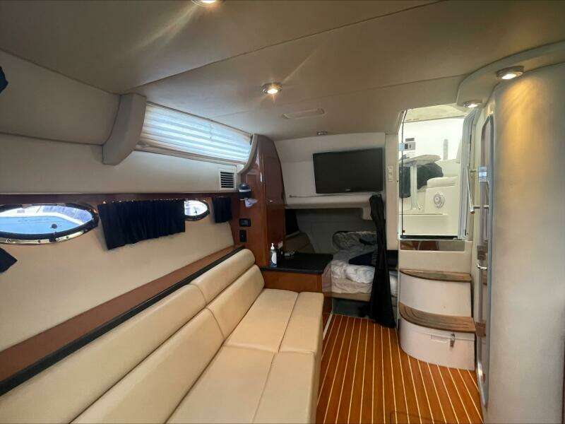 2007 Regal 3360 Window Express