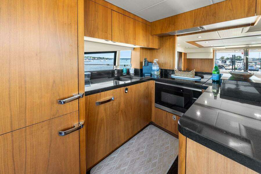 2016 Sunseeker Manhattan 65