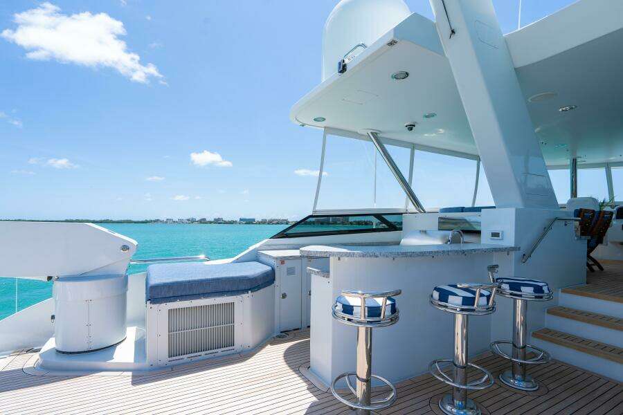 Flybridge Bar