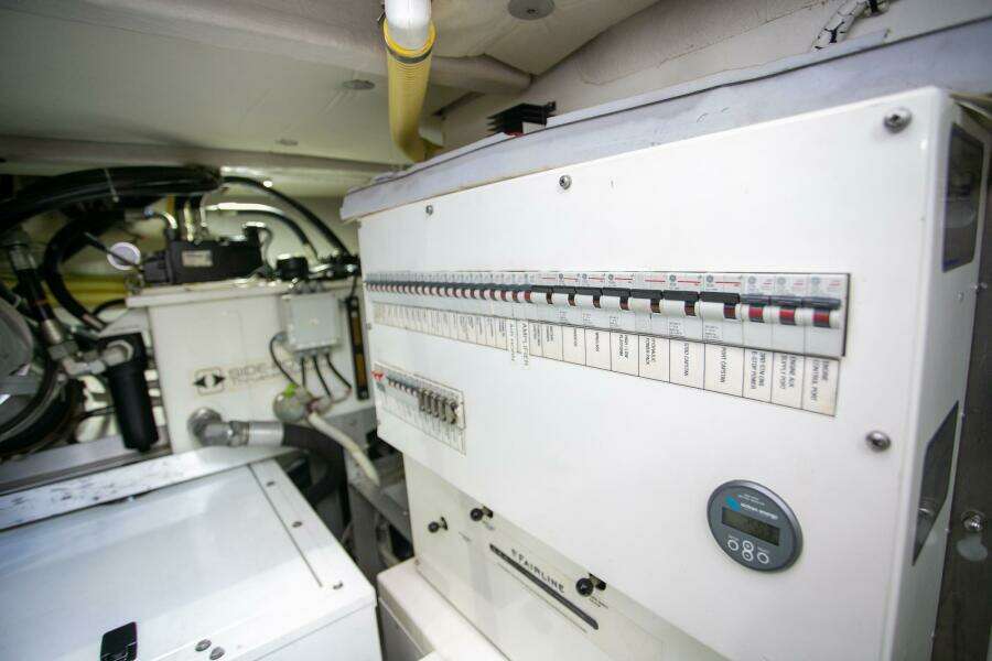 2014 Fairline Squadron 65