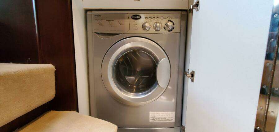 2014 Fairline Squadron 65