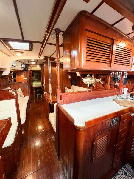 1986 Tayana Vancouver 42