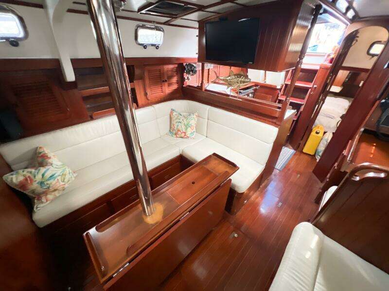 1986 Tayana Vancouver 42