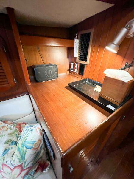 1986 Tayana Vancouver 42