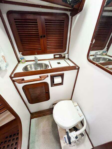 1986 Tayana Vancouver 42