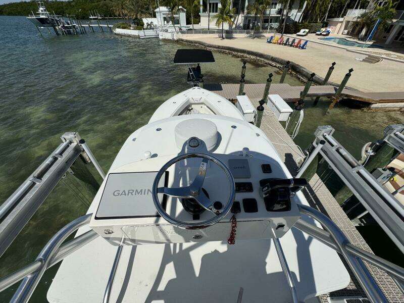 2014 SeaVee 390B Center Console