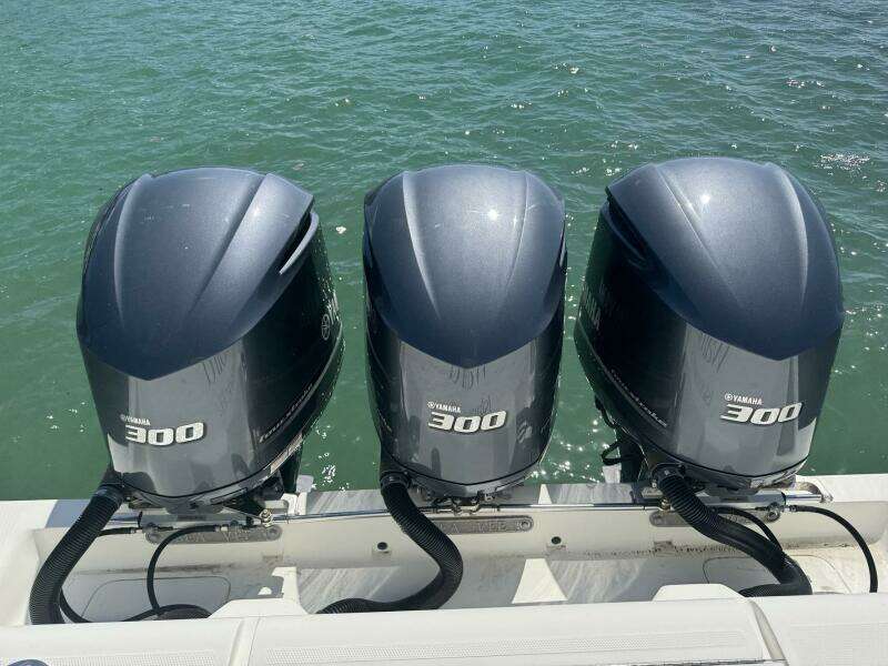 2014 SeaVee 390B Center Console