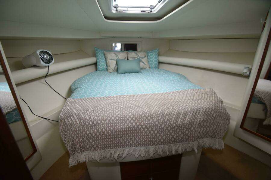 2002 Jupiter 35 Convertible Power 9796761 978356653 0 160520251216 8