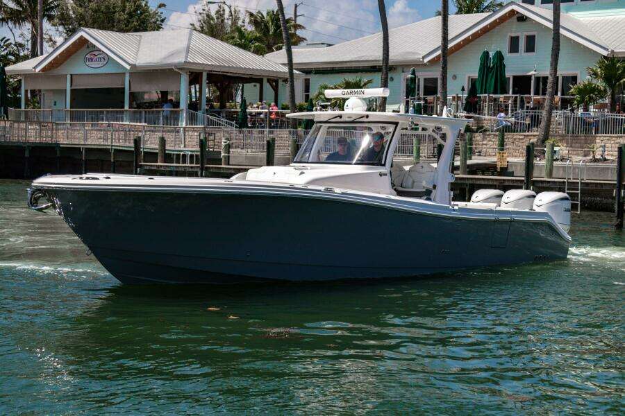 2025 Edgewater 370CC