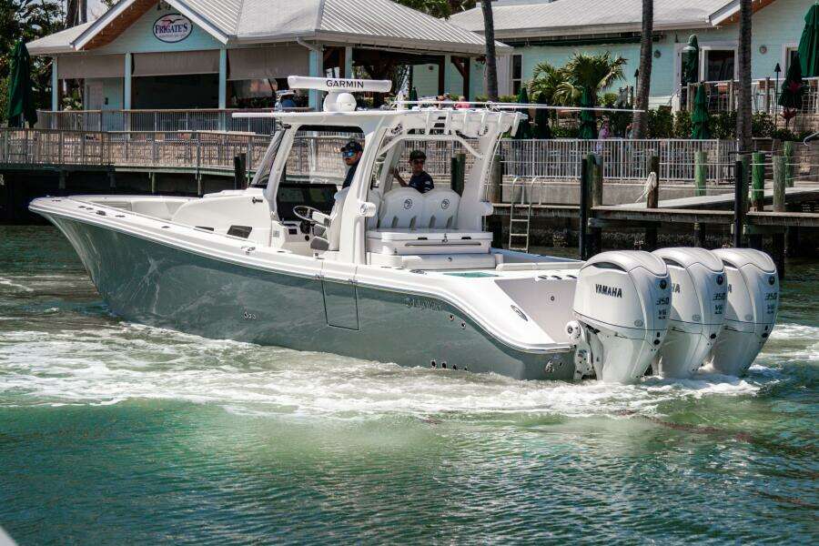 2025 Edgewater 370CC