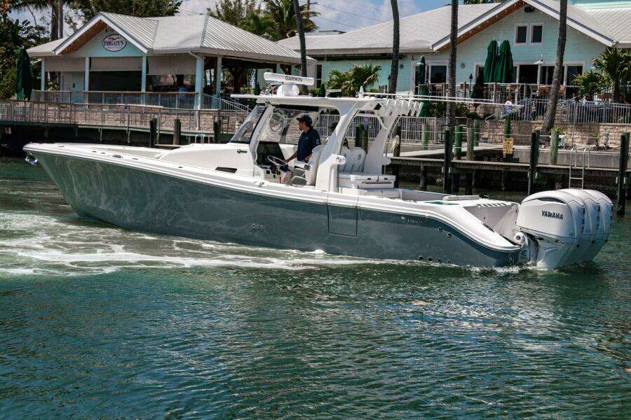 2025 Edgewater 370CC