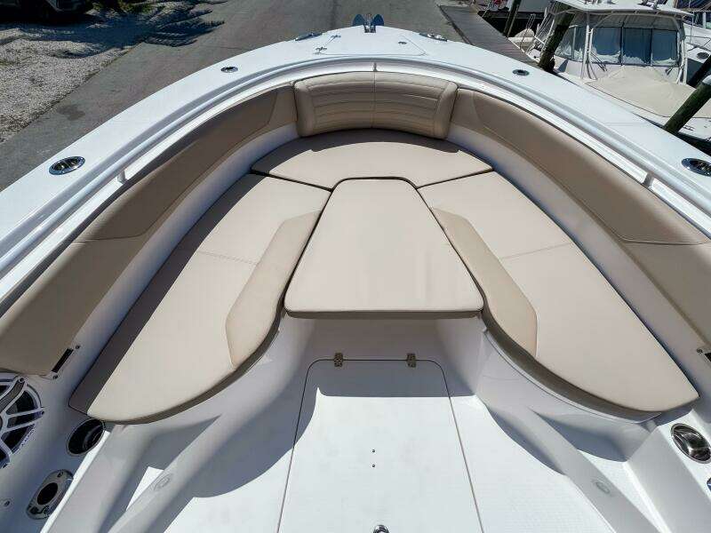 2025 Edgewater 325CC