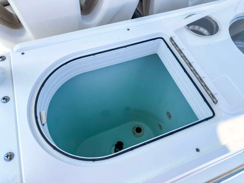 2025 Edgewater 325CC