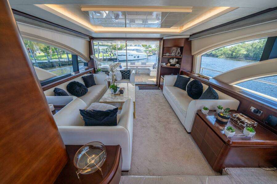 2010 Azimut 75 Fly