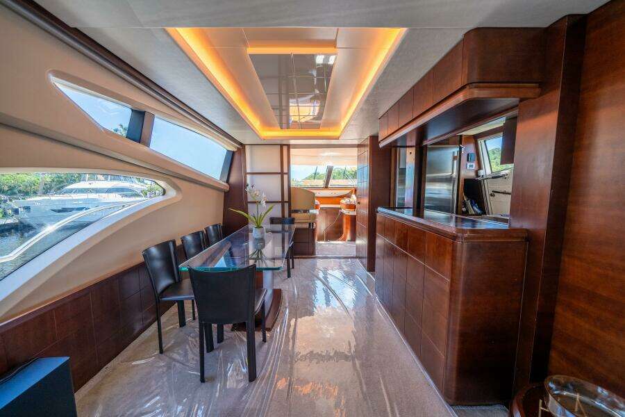 2010 Azimut 75 Fly