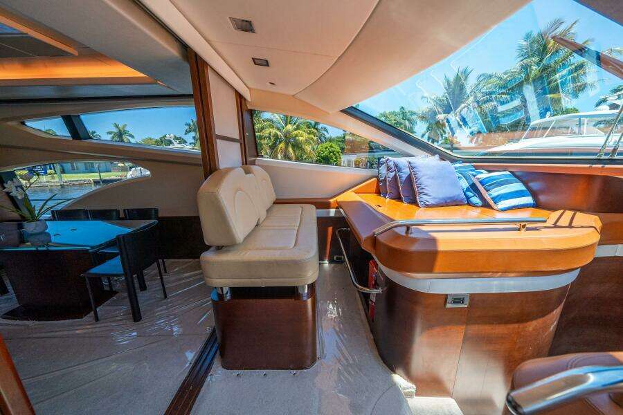 2010 Azimut 75 Fly