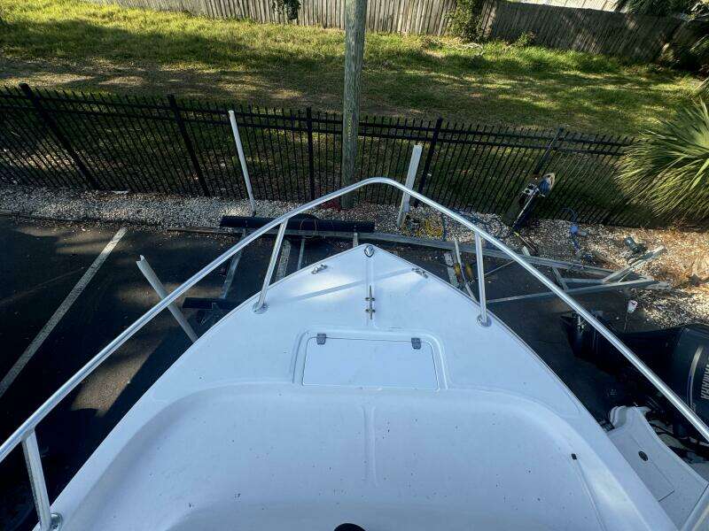 2004 Angler 220 Walkaround