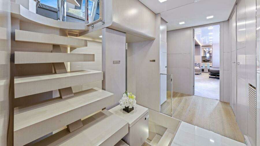 CHITOCHI 108' | 32m Custom Line