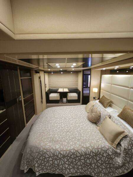 2014 Azimut Flybridge